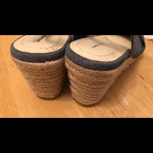 Lands End Chambray Wedges - Picture 8 of 8